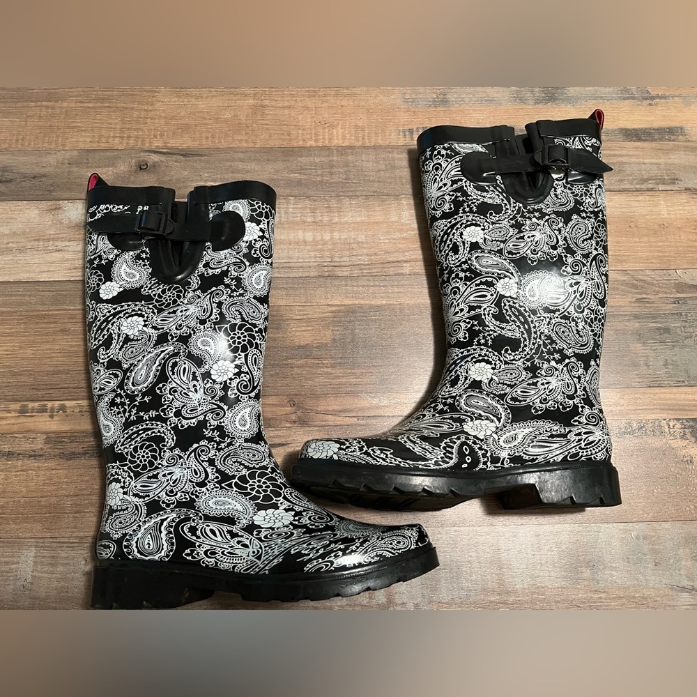 EUC Capelli Paisley rain boots